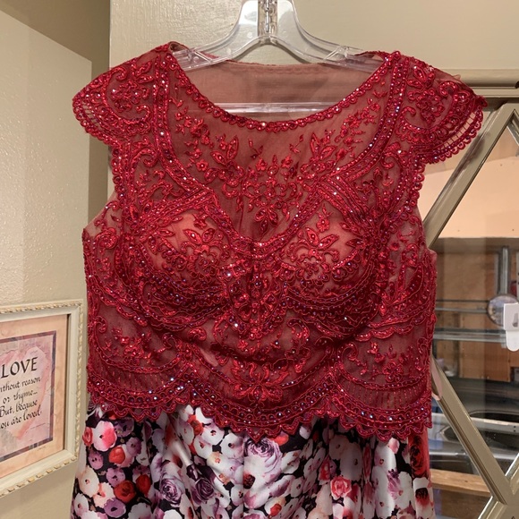 Prom Dress - Picture 4 of 8